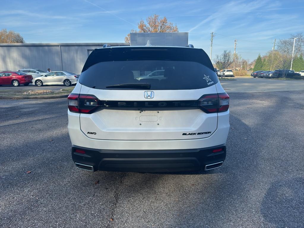 used 2025 Honda Pilot car, priced at $49,490