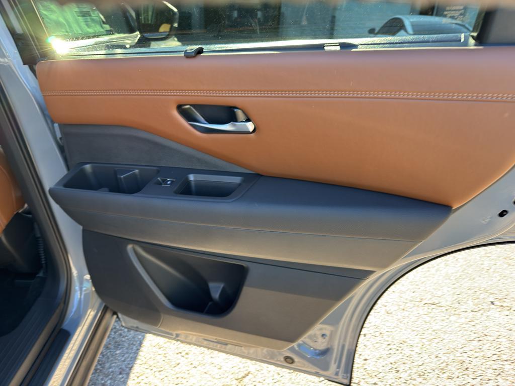 new 2025 Nissan Pathfinder car, priced at $50,750