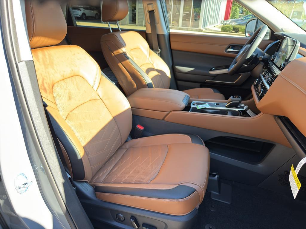 new 2025 Nissan Pathfinder car, priced at $50,750