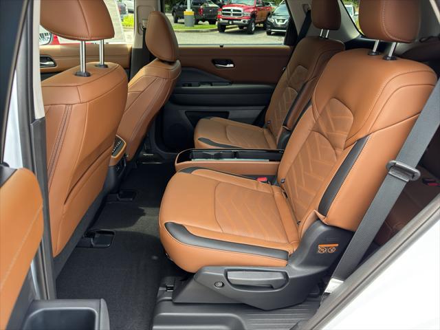 new 2025 Nissan Pathfinder car, priced at $52,060