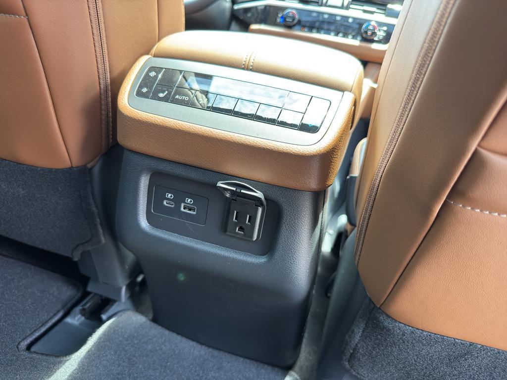 new 2025 Nissan Pathfinder car, priced at $52,060