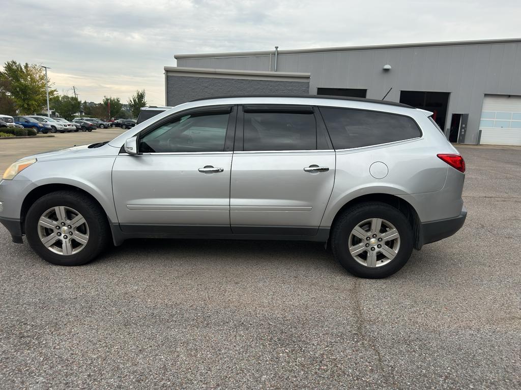 used 2011 Chevrolet Traverse car, priced at $4,990
