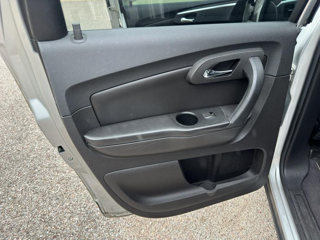 used 2011 Chevrolet Traverse car, priced at $4,990