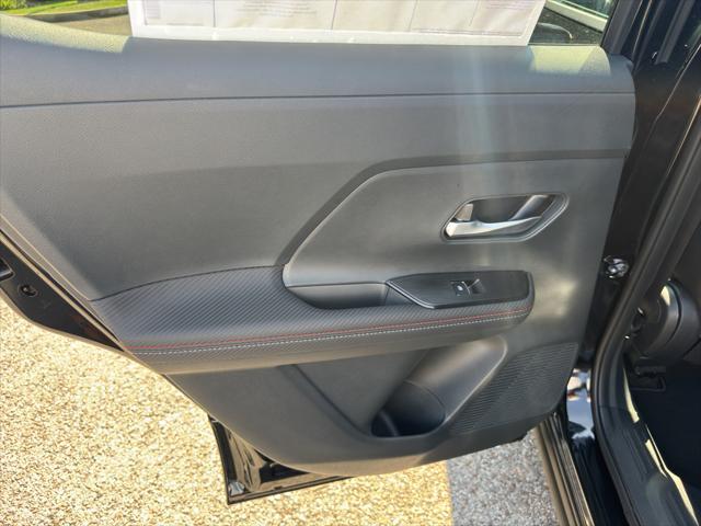 new 2025 Nissan Kicks car, priced at $27,970