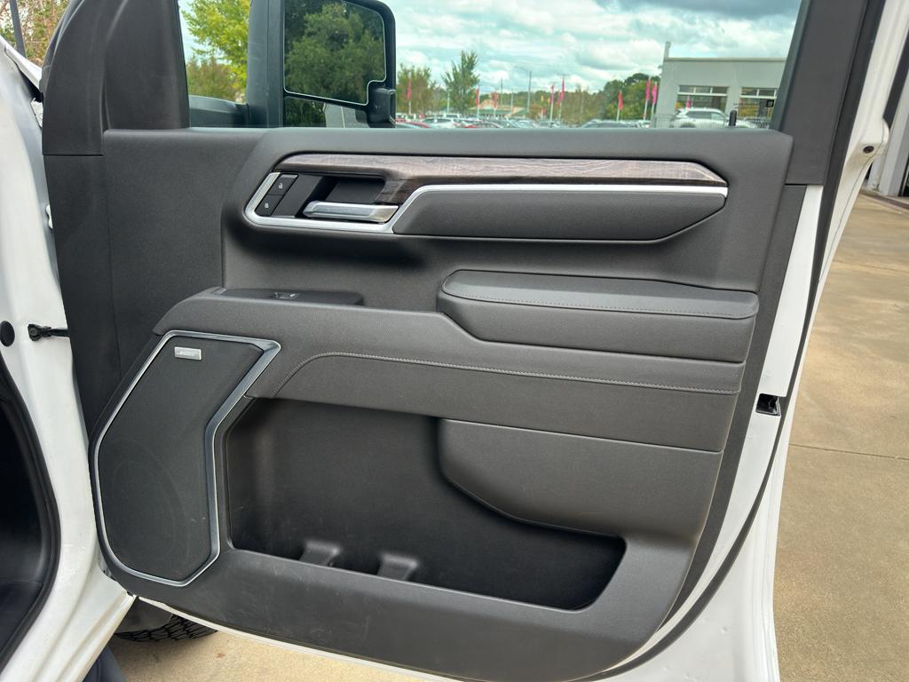 used 2025 Chevrolet Silverado 2500 car, priced at $67,490