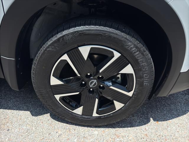 new 2025 Nissan Kicks car, priced at $27,360