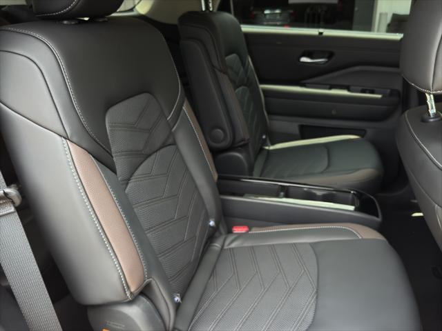 new 2025 Nissan Pathfinder car, priced at $51,610