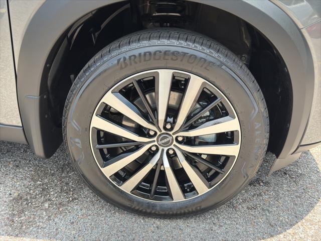 new 2025 Nissan Pathfinder car, priced at $51,610