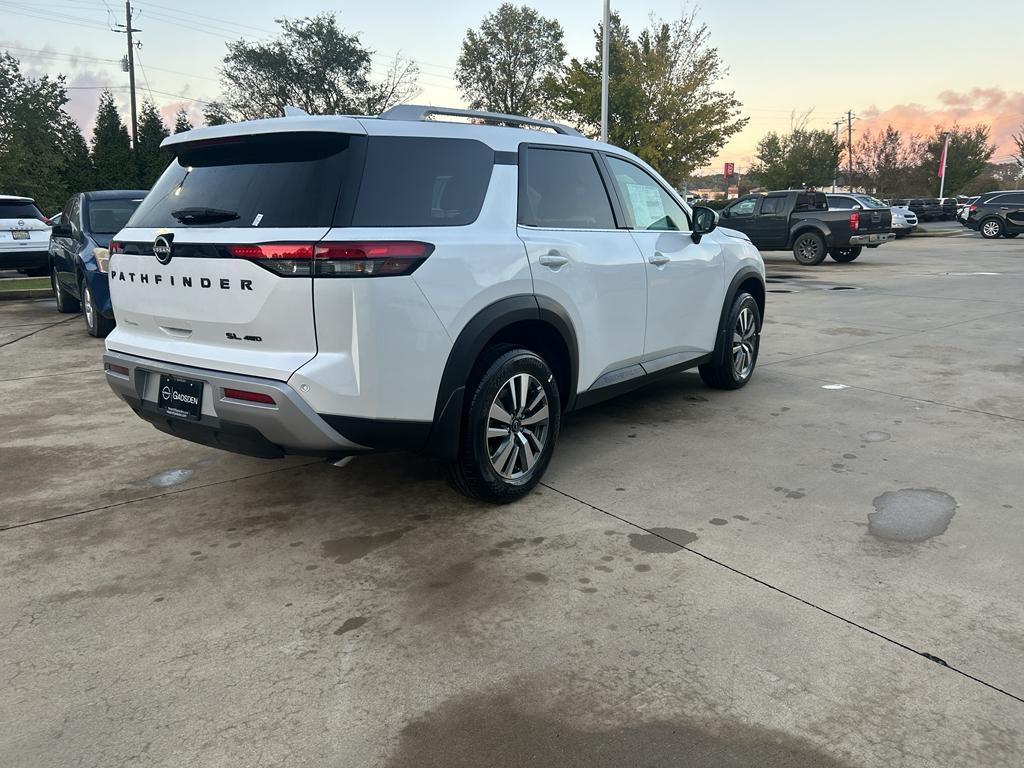 new 2025 Nissan Pathfinder car, priced at $44,990