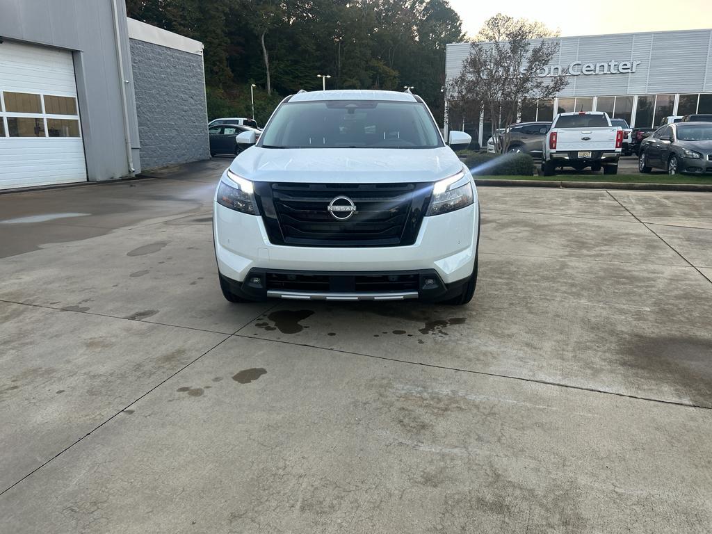 new 2025 Nissan Pathfinder car, priced at $44,990