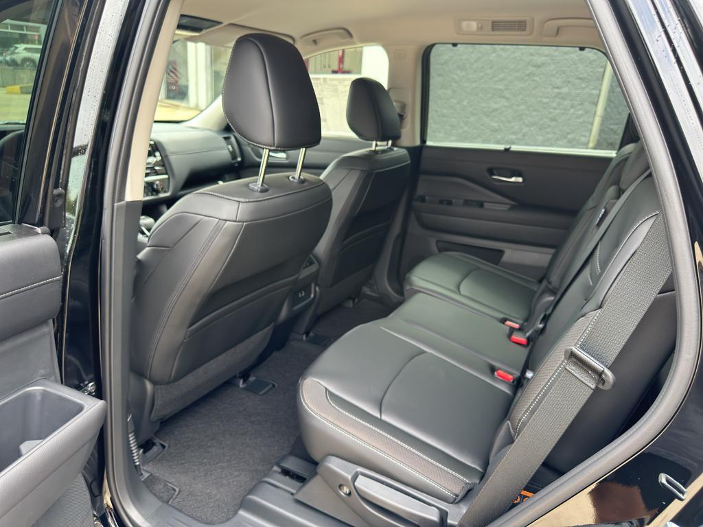 new 2025 Nissan Pathfinder car, priced at $41,990