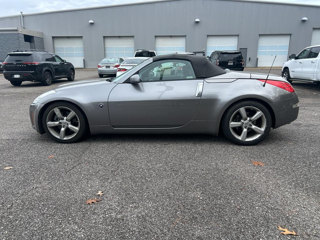 used 2008 Nissan 350Z car, priced at $10,900
