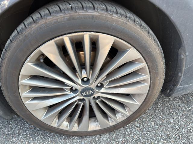 used 2017 Kia Cadenza car, priced at $13,990