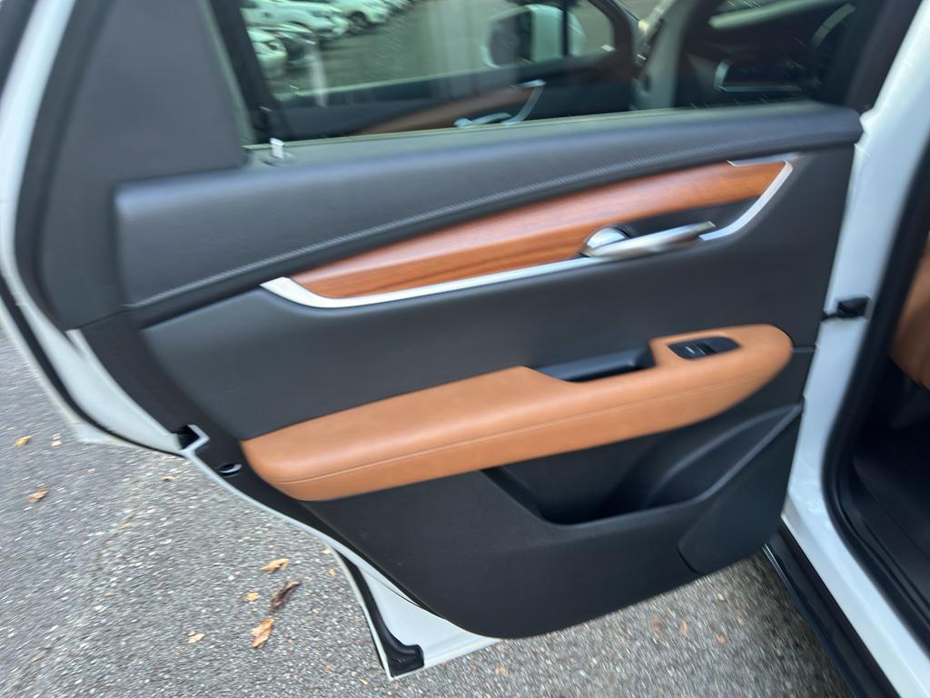 used 2020 Cadillac XT5 car, priced at $21,990