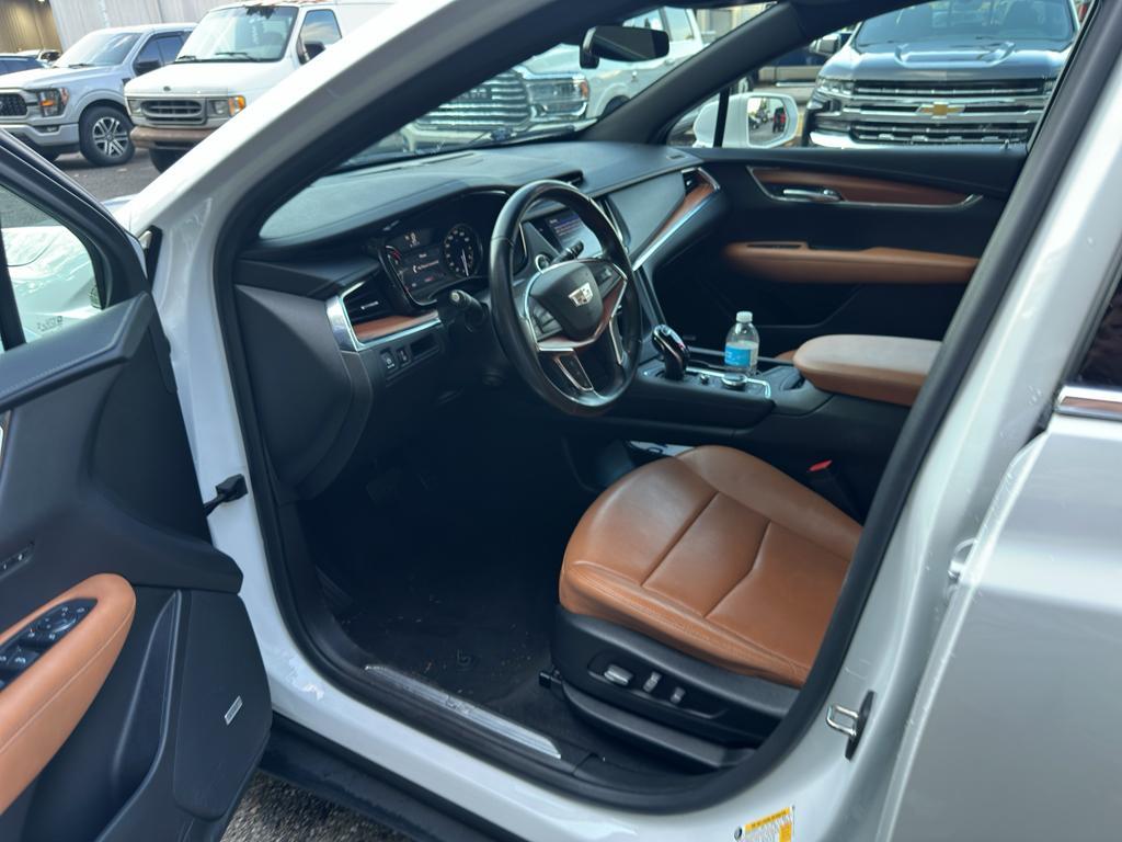 used 2020 Cadillac XT5 car, priced at $21,990