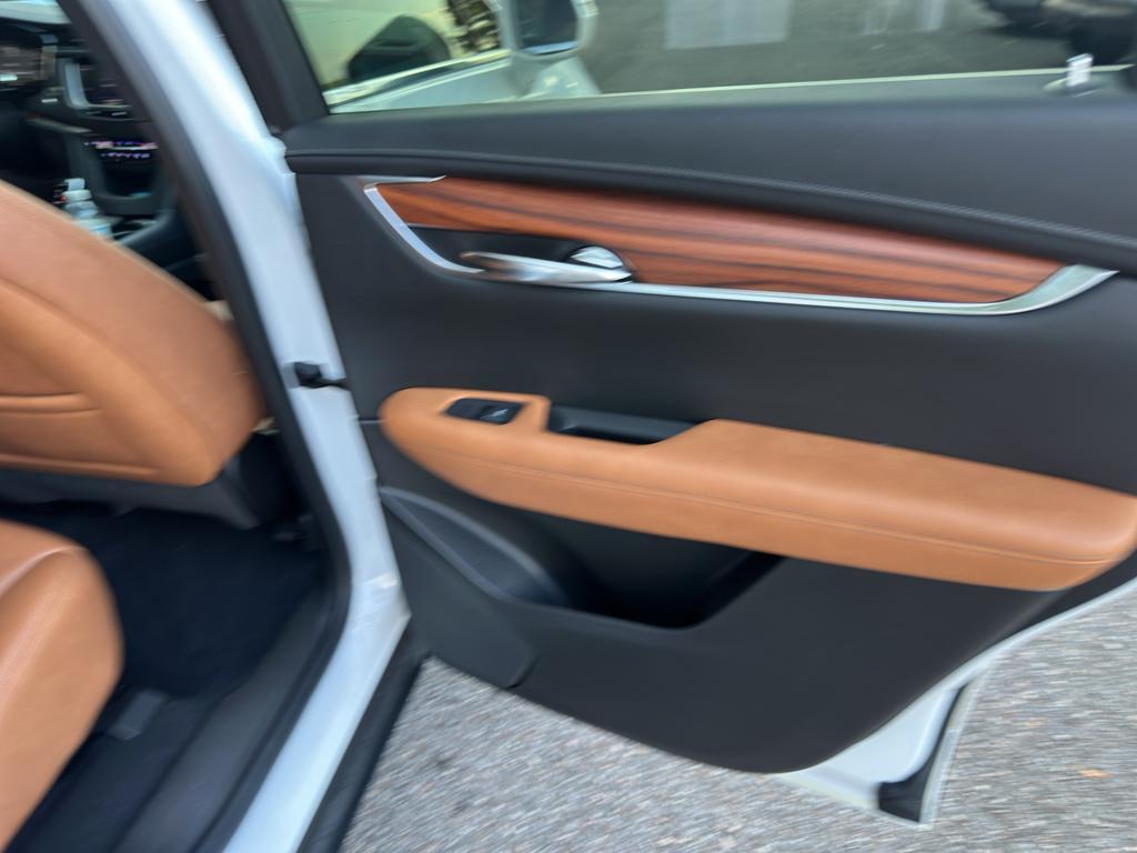 used 2020 Cadillac XT5 car, priced at $21,990