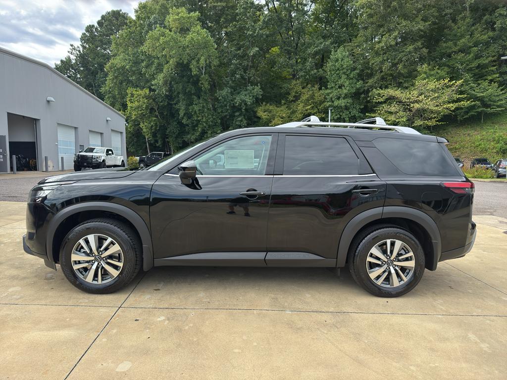 new 2025 Nissan Pathfinder car, priced at $43,380