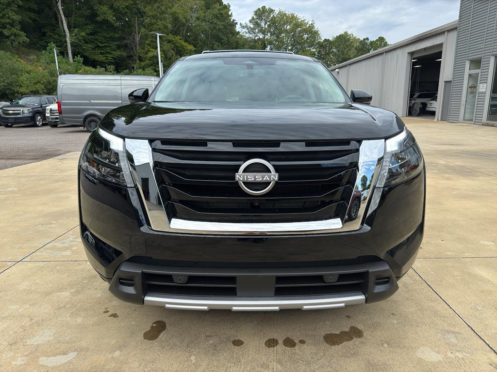 new 2025 Nissan Pathfinder car, priced at $43,380
