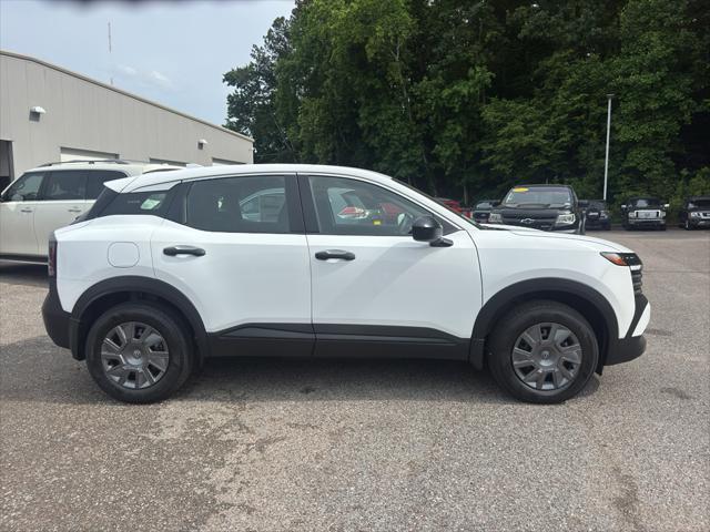 new 2025 Nissan Kicks car, priced at $23,980