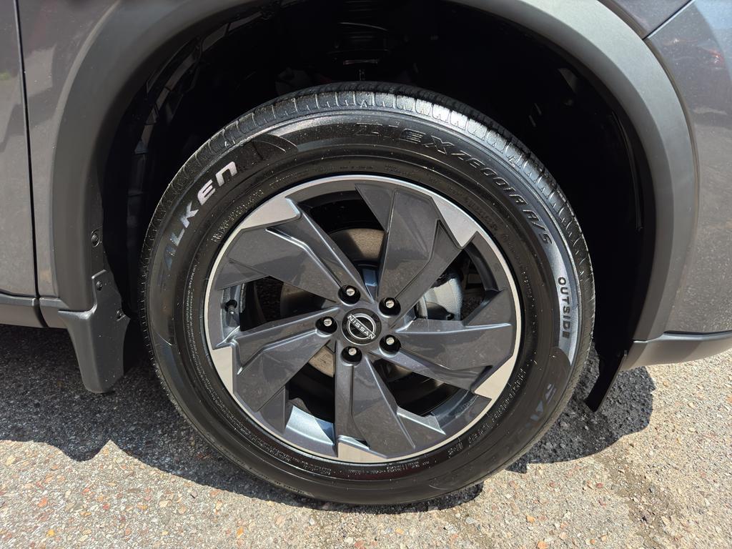 new 2026 Nissan Rogue car, priced at $33,450