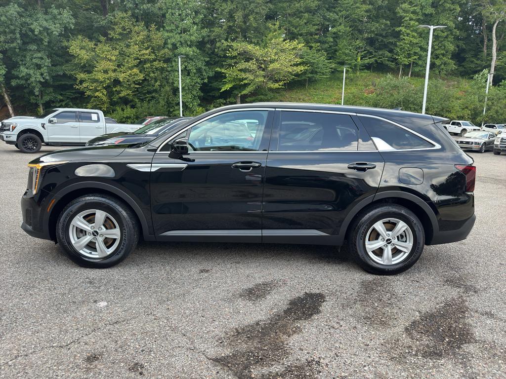 used 2024 Kia Sorento car, priced at $26,490
