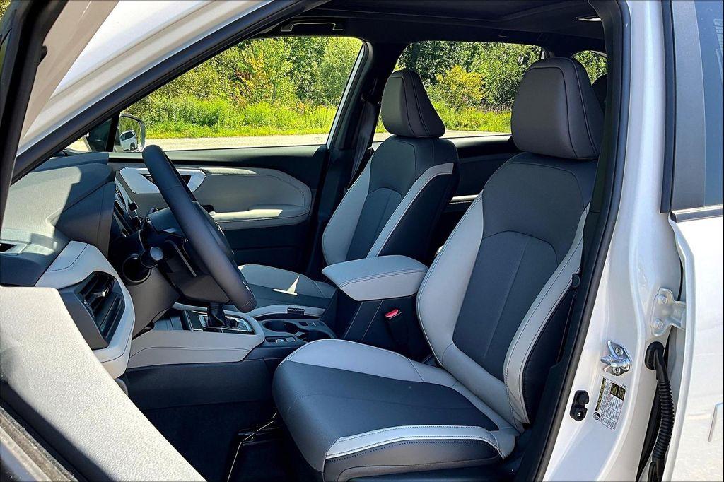 new 2025 Subaru Forester Hybrid car, priced at $43,321