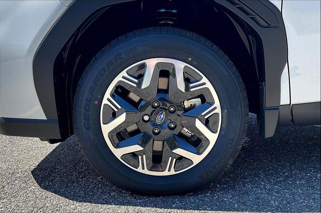 new 2025 Subaru Forester car, priced at $33,517