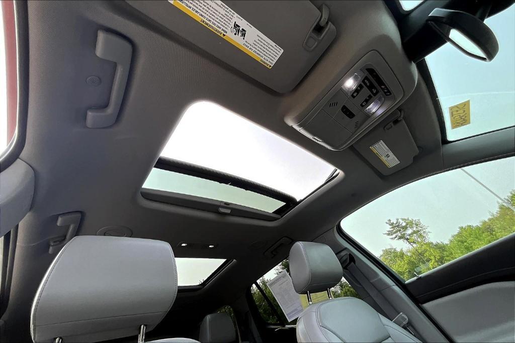 used 2021 GMC Acadia car, priced at $28,500