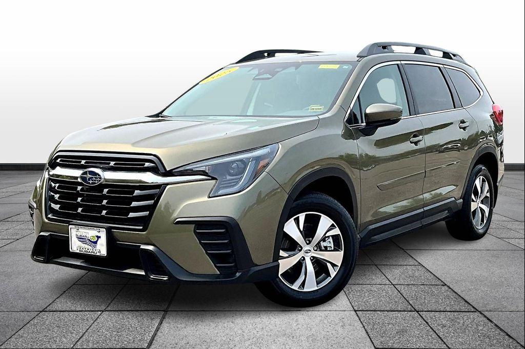 used 2025 Subaru Ascent car, priced at $39,000