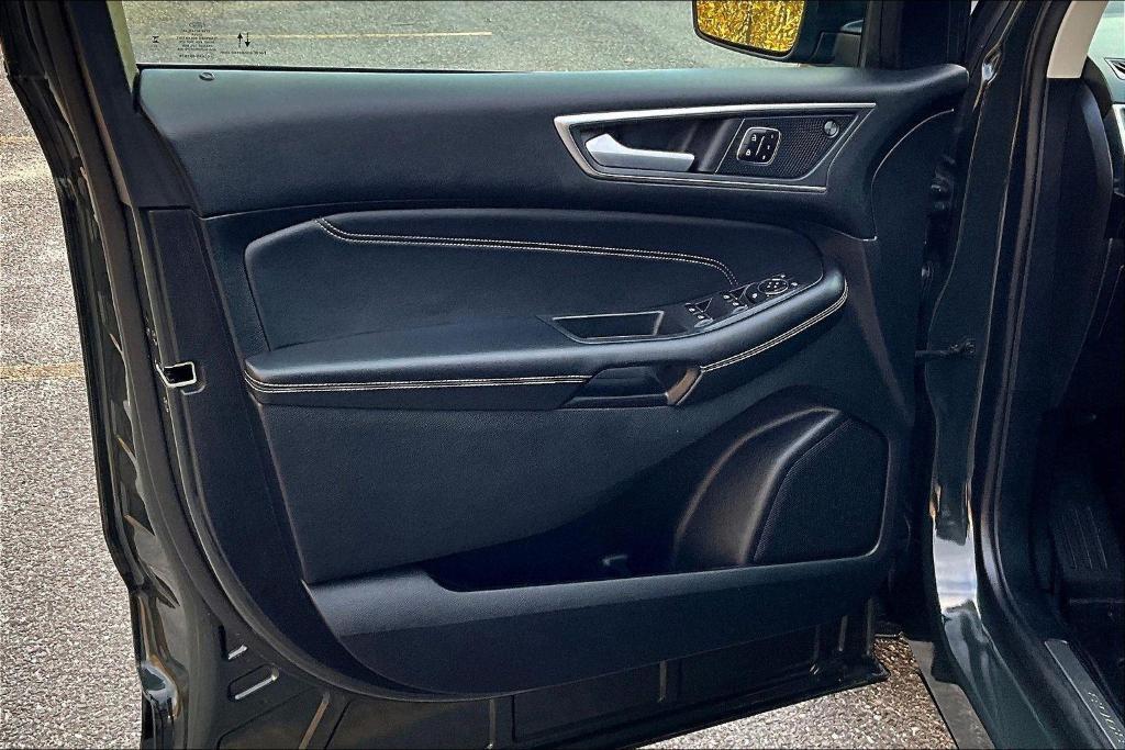 used 2024 Ford Edge car, priced at $29,000