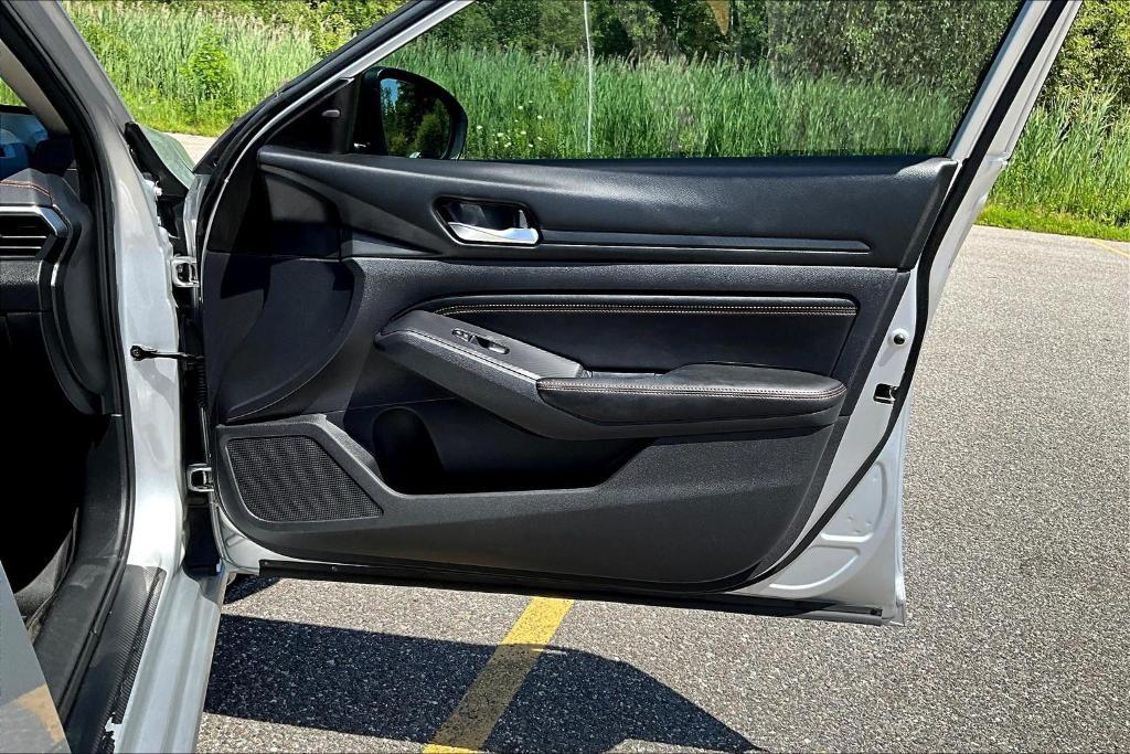 used 2019 Nissan Altima car, priced at $18,000