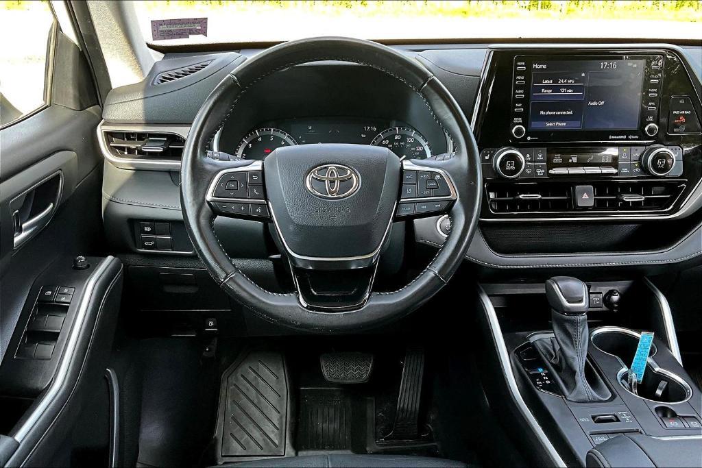 used 2021 Toyota Highlander car, priced at $33,000