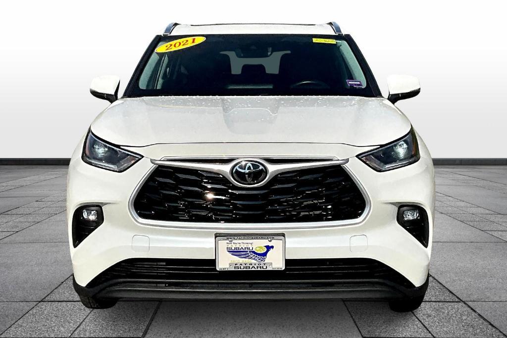 used 2021 Toyota Highlander car, priced at $33,000