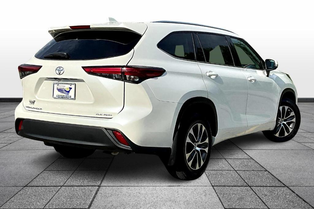 used 2021 Toyota Highlander car, priced at $33,000