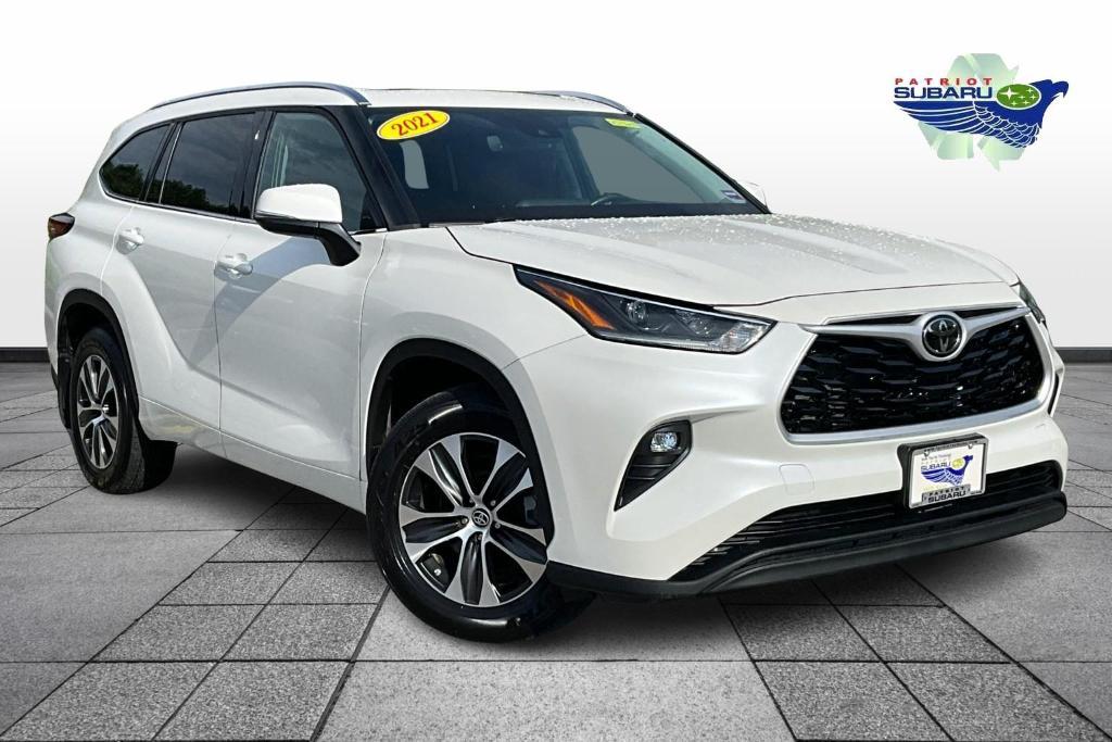 used 2021 Toyota Highlander car, priced at $33,000