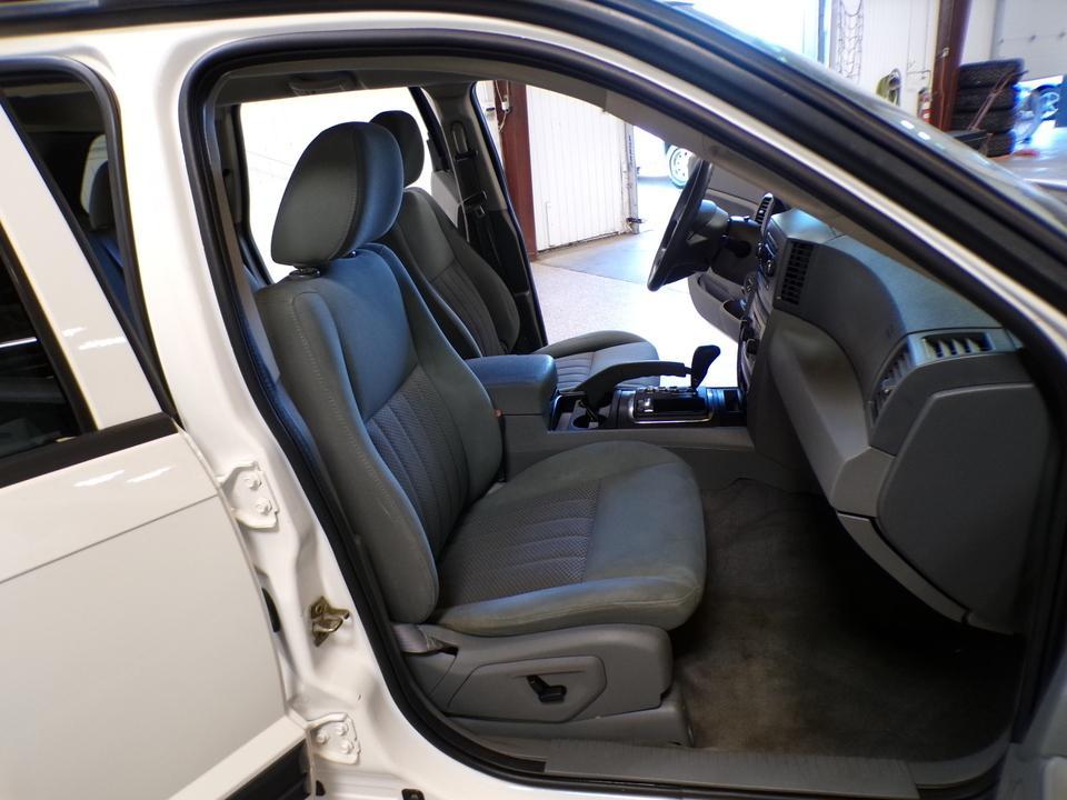 used 2006 Jeep Grand Cherokee car, priced at $3,995