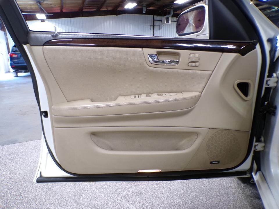 used 2007 Cadillac DTS car, priced at $5,995