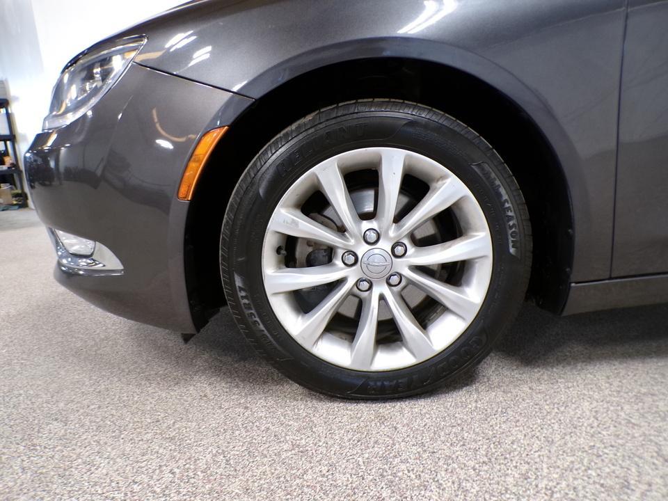 used 2015 Chrysler 200 car, priced at $5,995