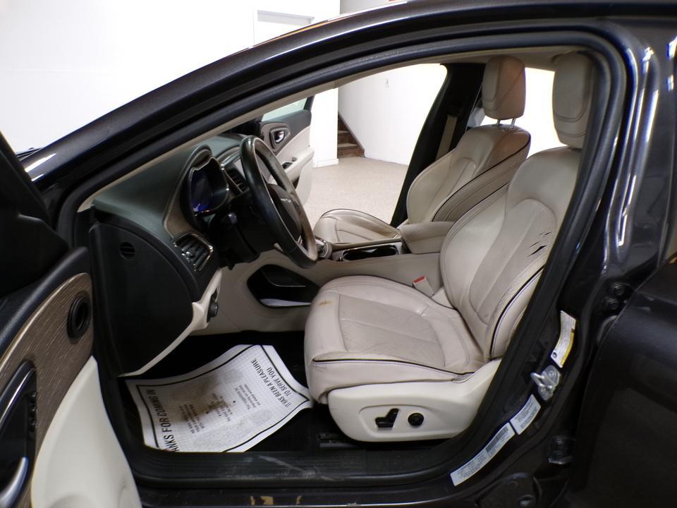 used 2015 Chrysler 200 car, priced at $5,995