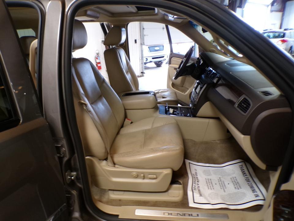 used 2011 GMC Yukon XL car, priced at $5,995