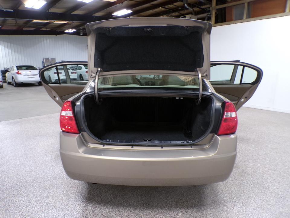 used 2007 Chevrolet Malibu car, priced at $3,495