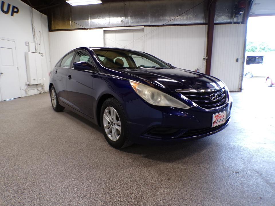 used 2013 Hyundai Sonata car, priced at $5,695