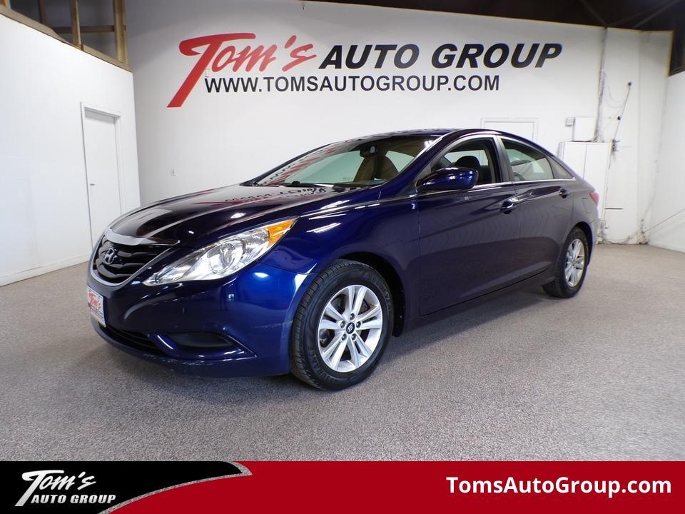 used 2013 Hyundai Sonata car, priced at $5,695