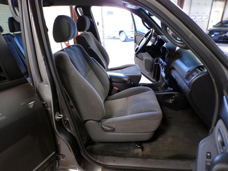 used 2006 Toyota Tundra car, priced at $5,995