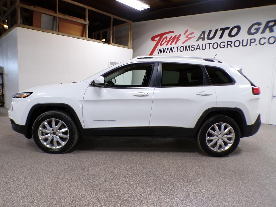 used 2015 Jeep Cherokee car, priced at $5,995