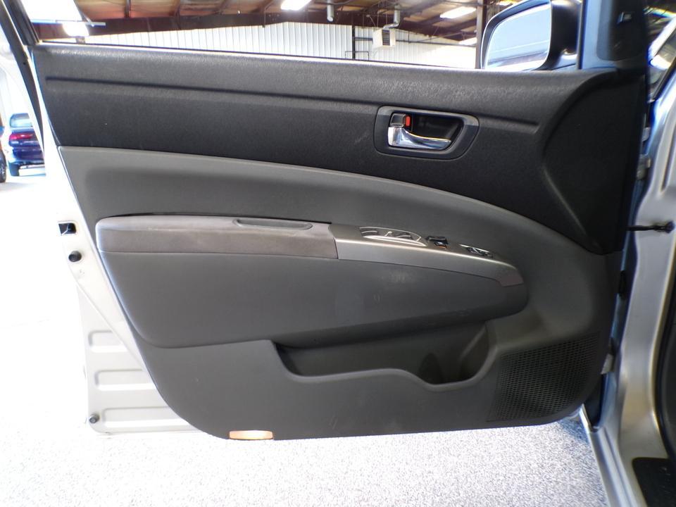 used 2006 Toyota Prius car, priced at $3,695