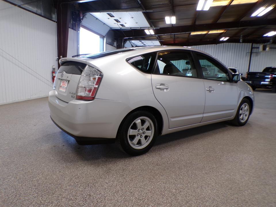 used 2006 Toyota Prius car, priced at $3,695