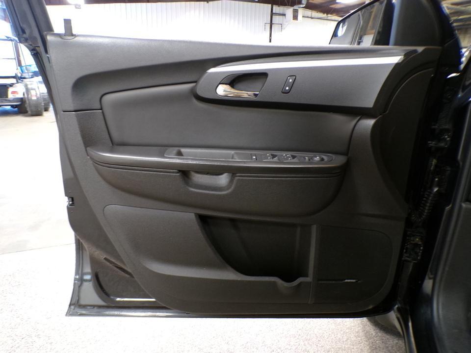 used 2010 Chevrolet Traverse car, priced at $4,495