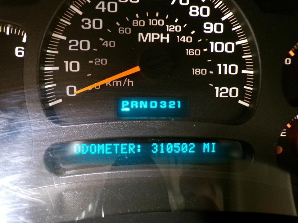 used 2004 GMC Sierra 2500 car, priced at $2,995