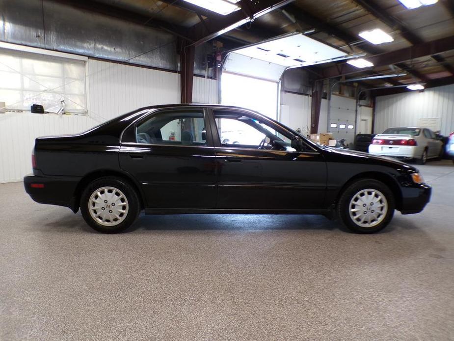 used 1996 Honda Accord car, priced at $3,495